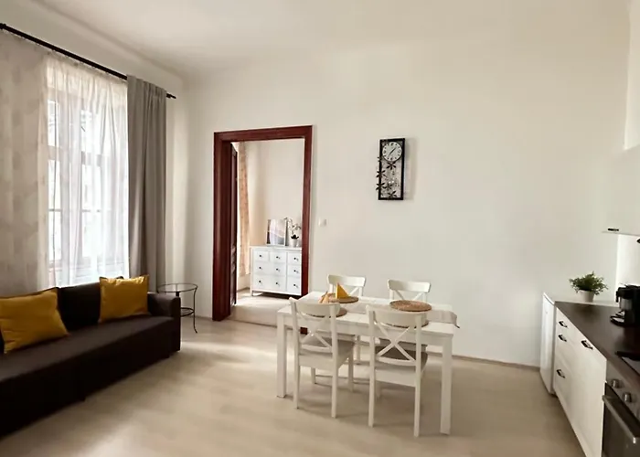 In Historical Part - Old Town Top Address דירה